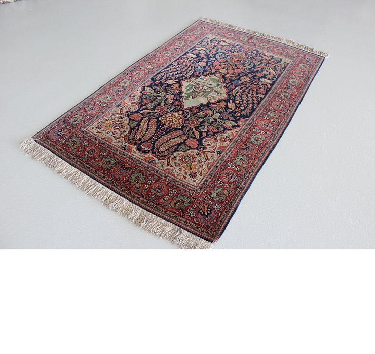 4' 4 x 6' 10 Kashan Persian Rug
