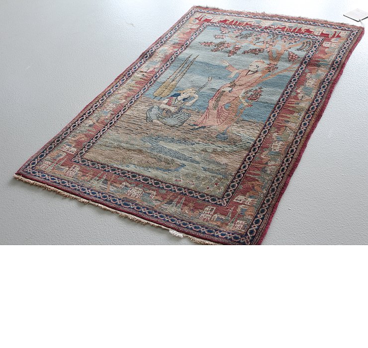 3' 3 x 5' 3 Kashan Persian Rug