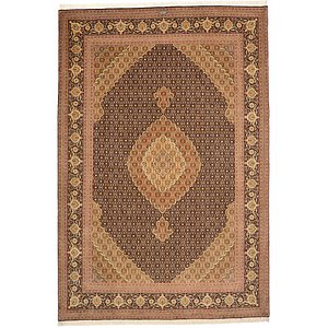 6' 9 x 10' Tabriz Persian Rug