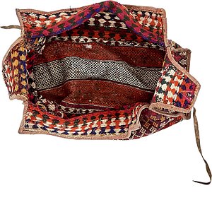 4' 11 x 8' Saddle Bag Rug
