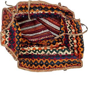 5' 2 x 7' 7 Saddle Bag Rug