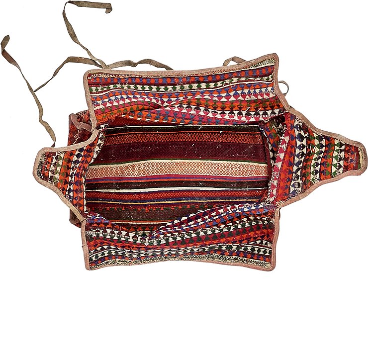 5' 2 x 6' 5 Saddle Bag Rug