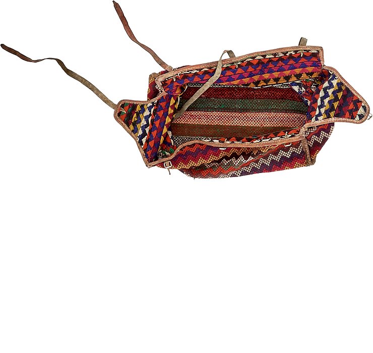 4' 3 x 6' 11 Saddle Bag Rug