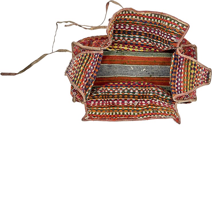 5' 5 x 8' 5 Saddle Bag Rug