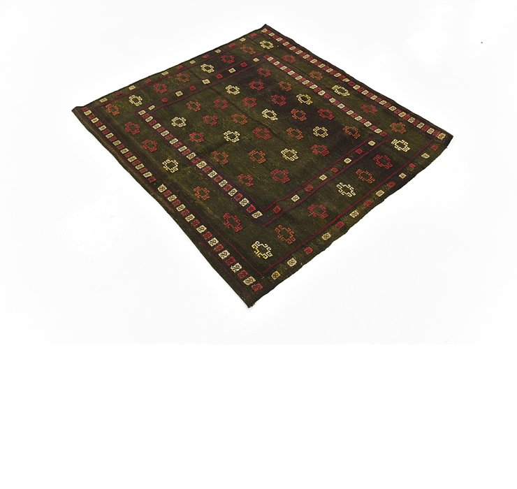 4' 2 x 4' 5 Sumak Square Rug