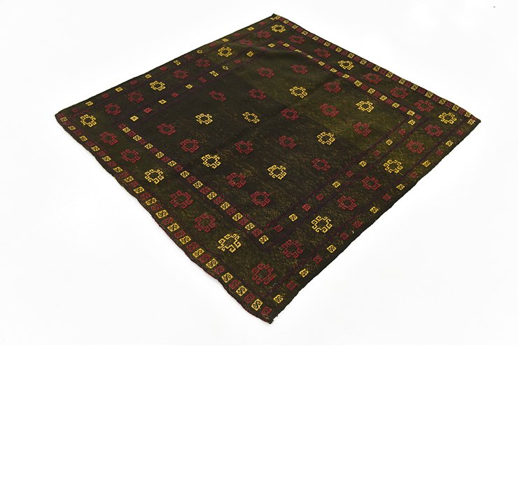 4' 3 x 4' 5 Sumak Square Rug