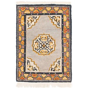 2' x 3' Antique Finish Rug