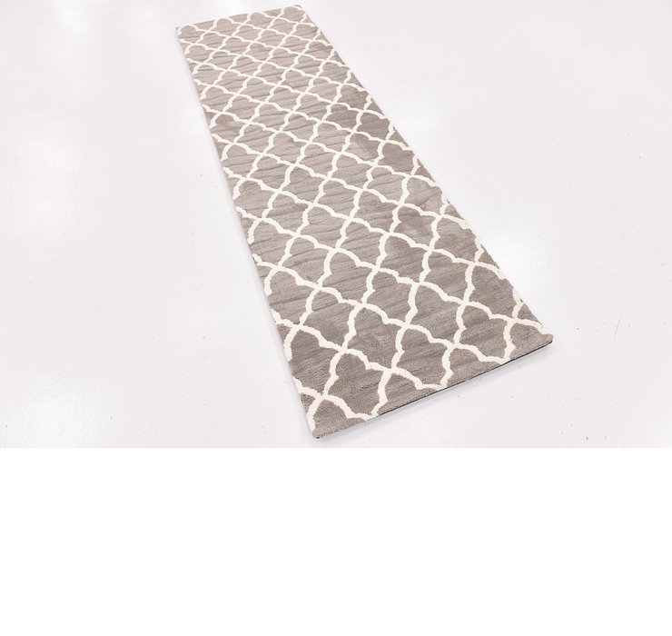 2' 6 x 7' 10 Trellis Runner Rug