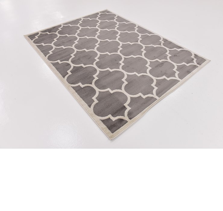 5' 3 x 6' 10 Trellis Rug