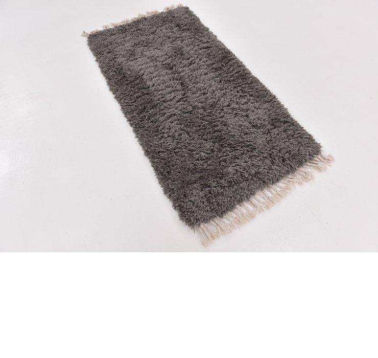 2' 7 x 5' Solid Shag Rug