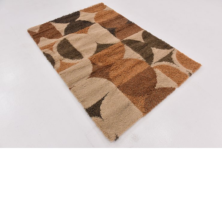 4' 8 x 6' 7 Multi-Tone Shag Rug