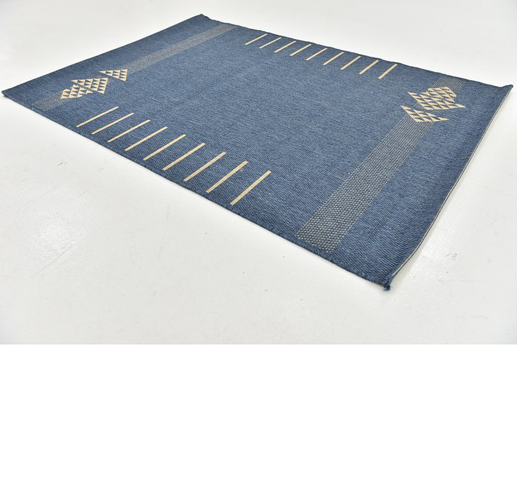 4' x 5' 7 Outdoor Modern Rug