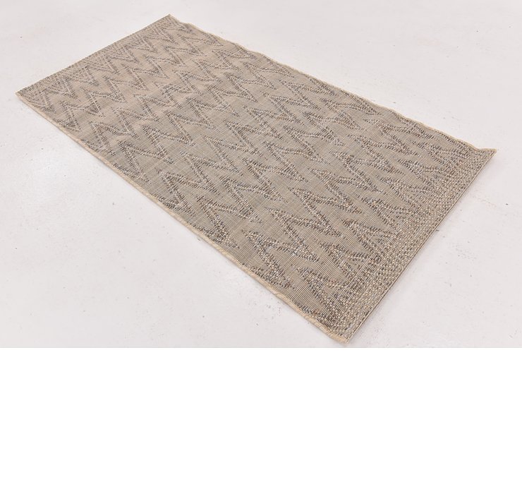 2' 6 x 5' Outdoor Modern Rug