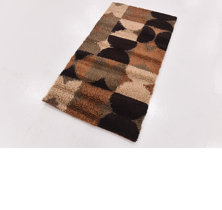 2' 8 x 5' Multi-Tone Shag Rug