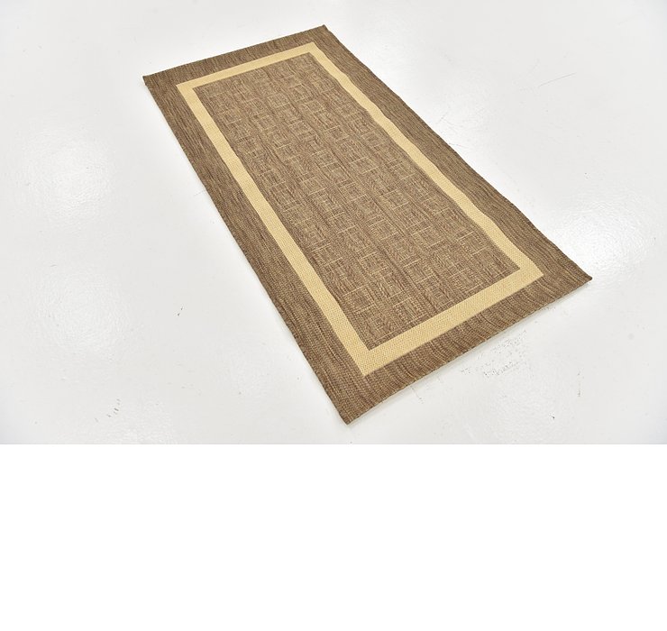 2' 7 x 5' Outdoor Border Rug