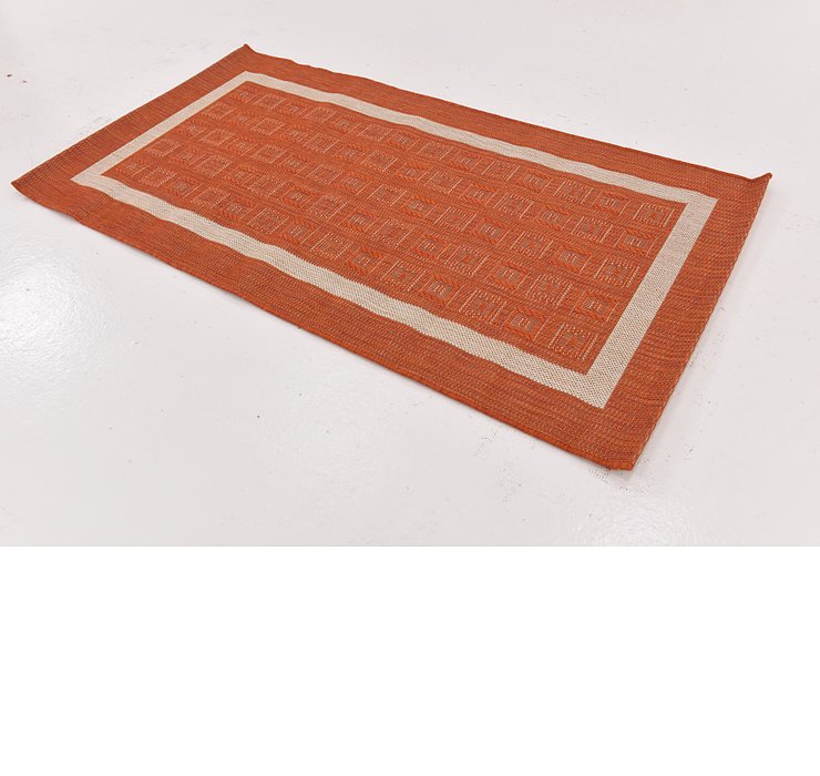 2' 8 x 5' Outdoor Border Rug