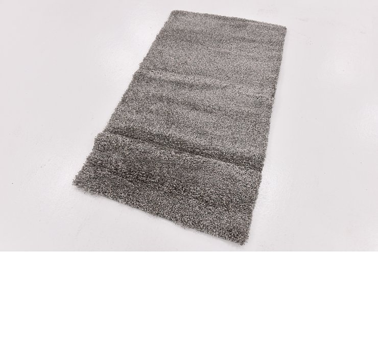 2' 8 x 4' 10 Solid Shag Rug