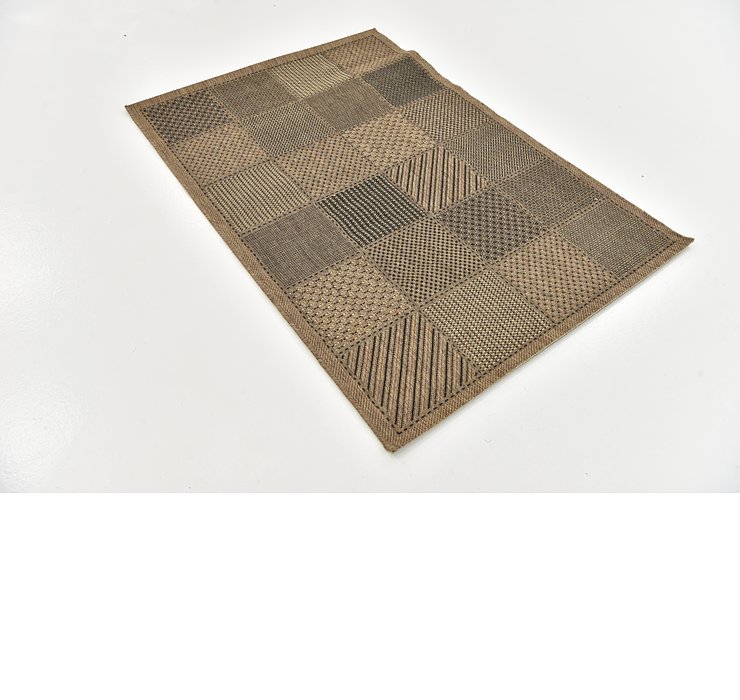 4' x 5' 7 Outdoor Border Rug