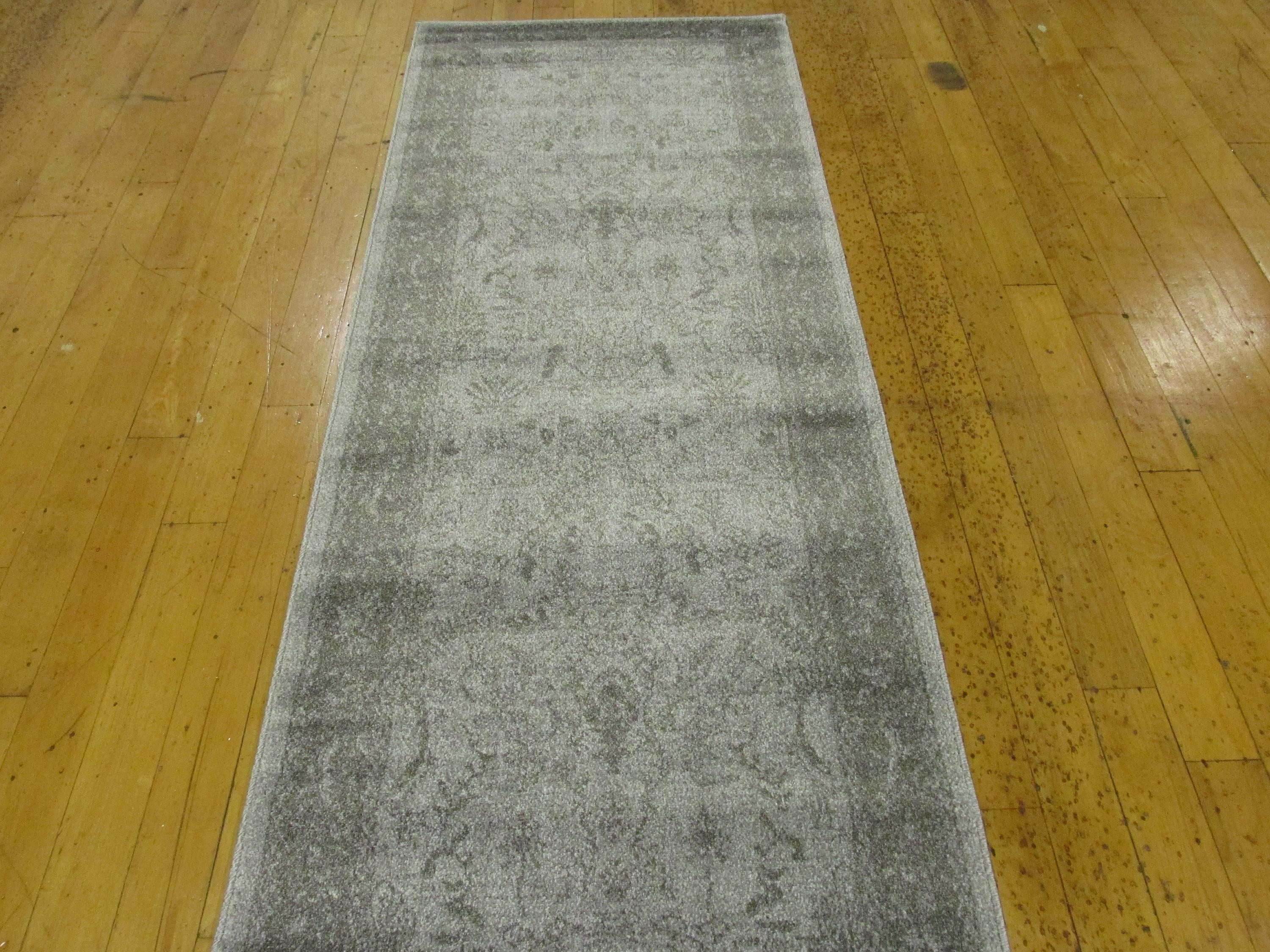 Light Gray 2' 7 x 10' Vista Runner Rug iRugs UK