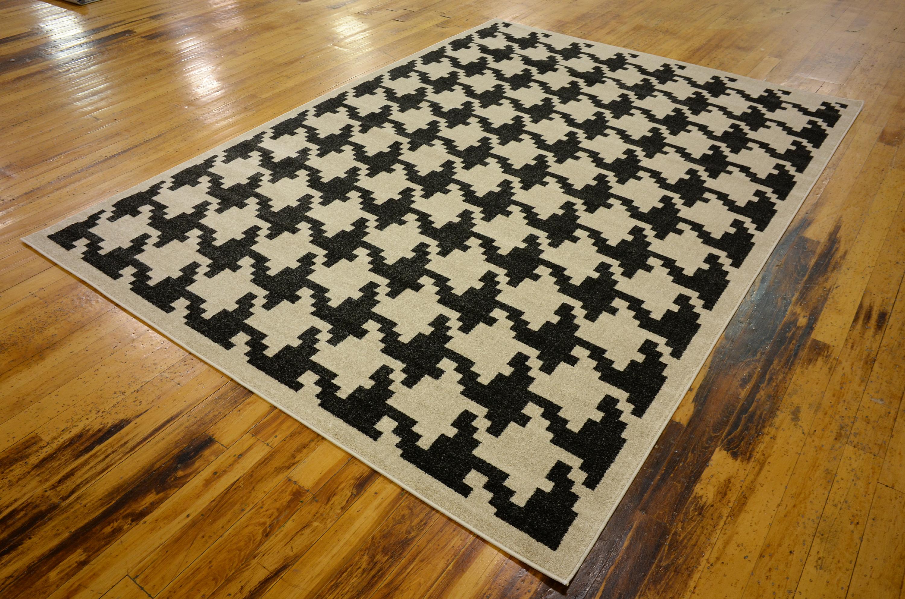 Black 7' x 10' Houndstooth Rug eSaleRugs