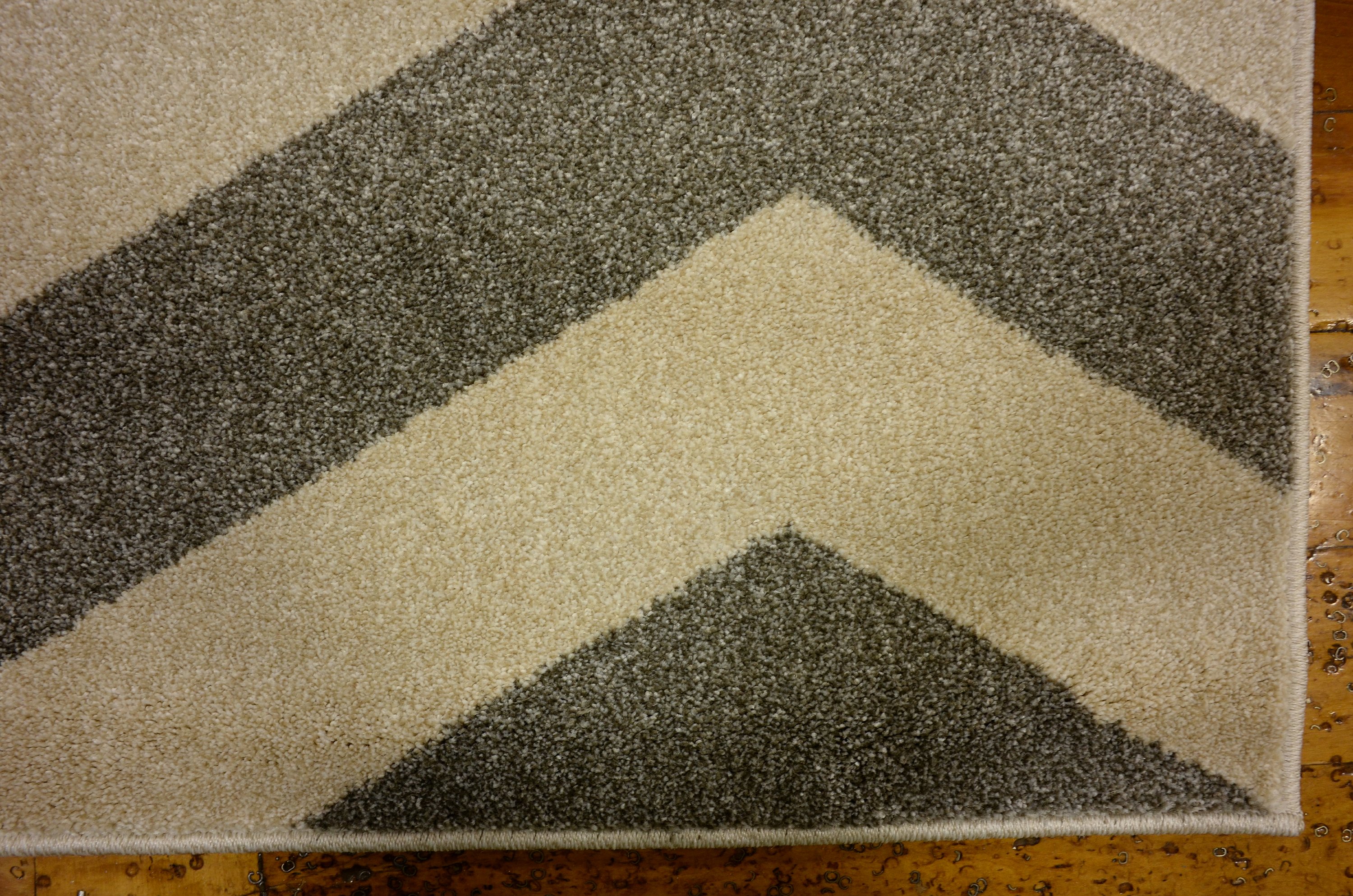 Beige 3' 3 x 5' 3 Chevron Rug Area Rugs eSaleRugs