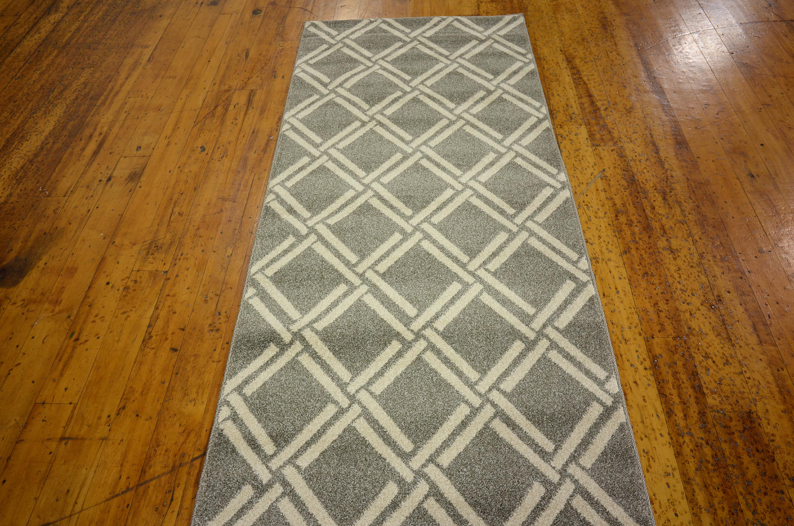 Gray 2' 7 x 10' Trellis Runner Rug eSaleRugs