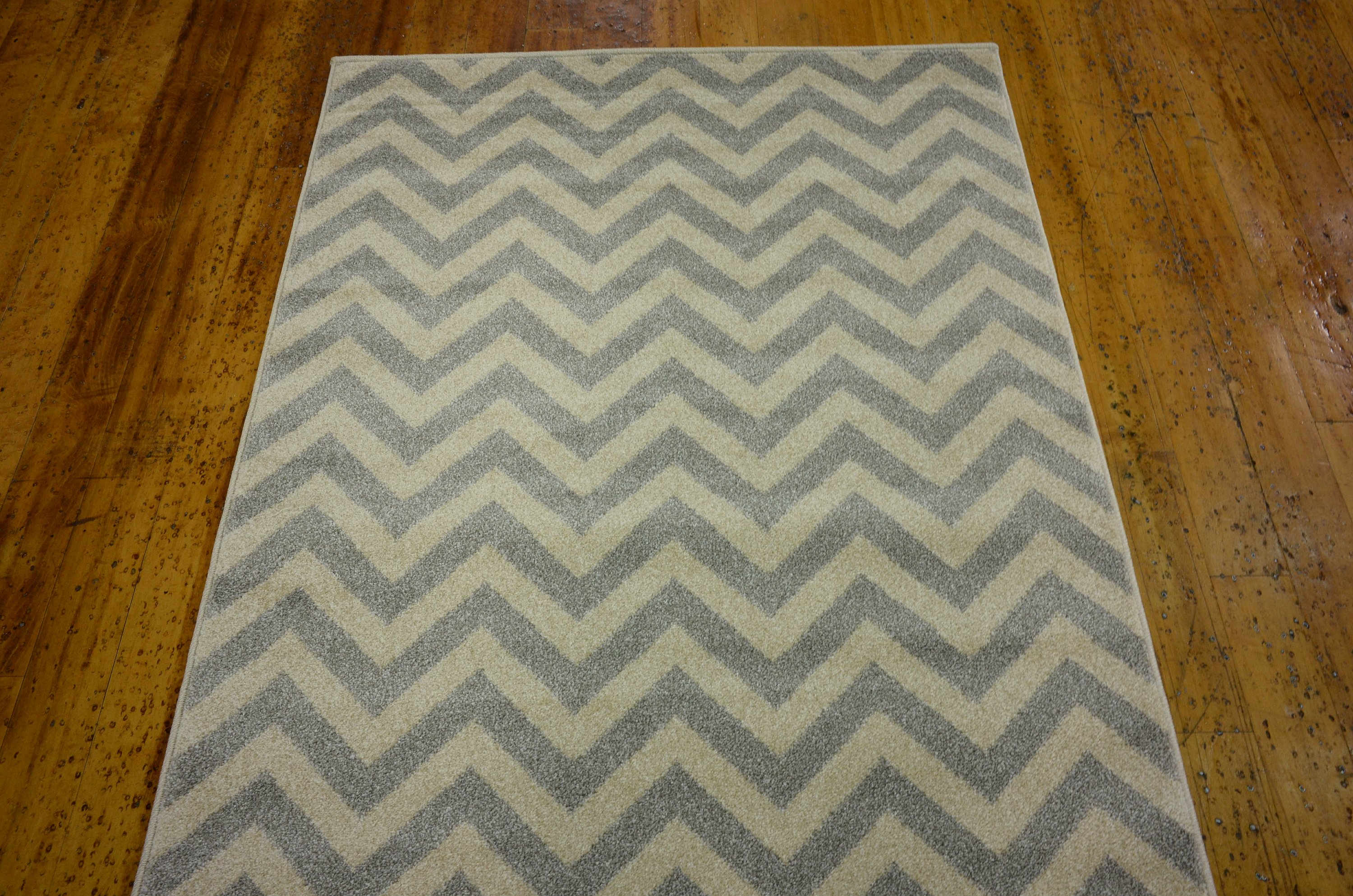 Gray 3' 3 x 5' 3 Chevron Rug Area Rugs eSaleRugs