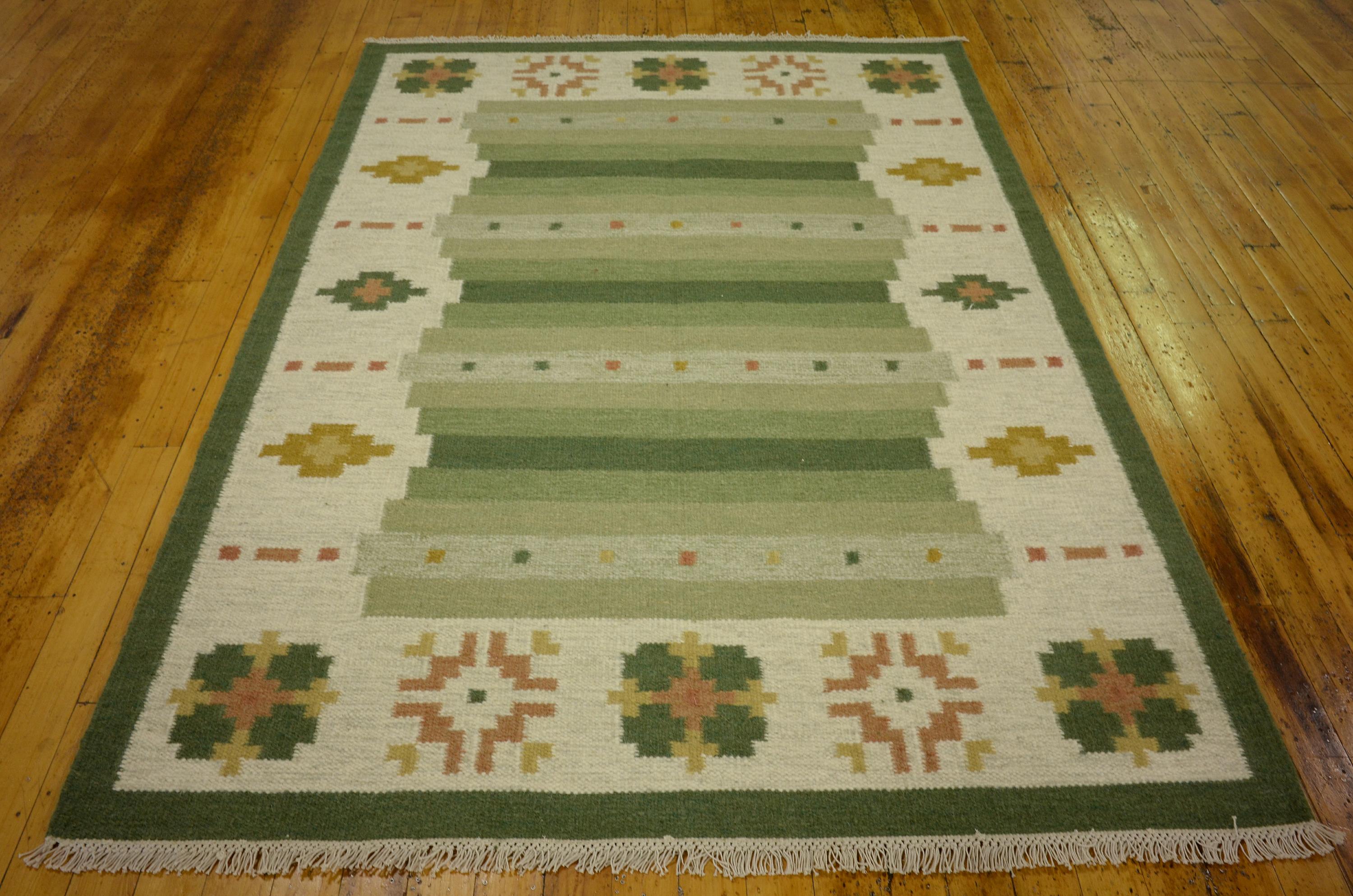 Green 5' 7 x 7' 10 Kilim Dhurrie Rug iRugs UK