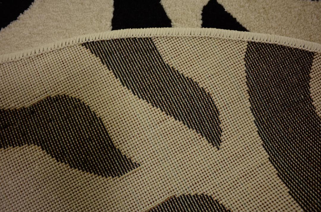 Ivory 5' x 5' Zebra Round Rug Rugs.ca