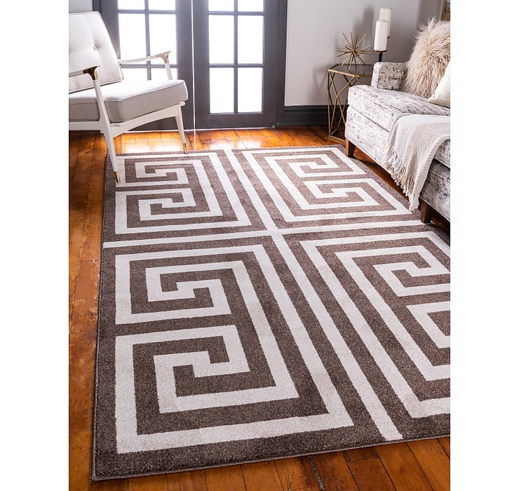7' x 10' Greek Key Rug