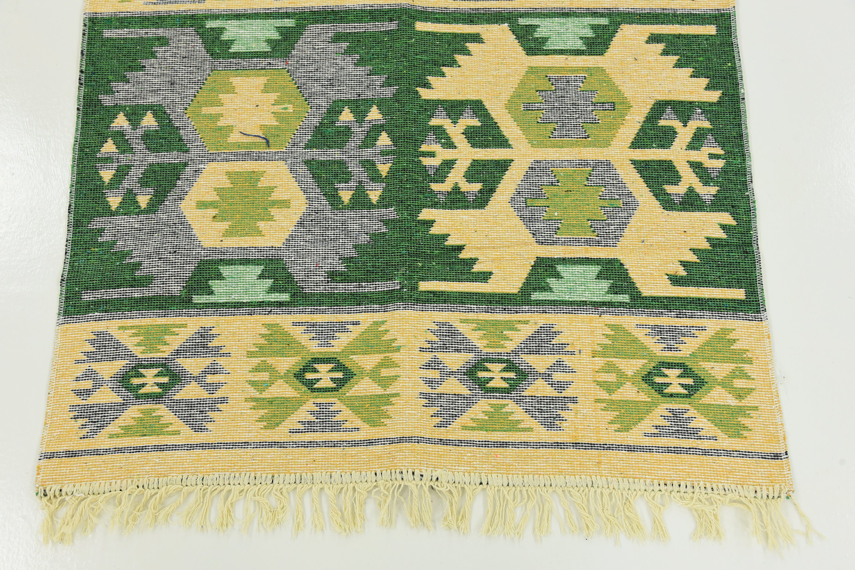 Green 2' 9 x 6' 3 Kilim Dhurrie Runner Rug Modern Rugs iRugs UK