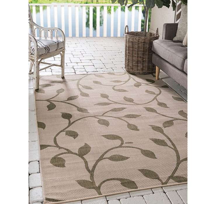 5' 3 x 8' Outdoor Botanical Rug