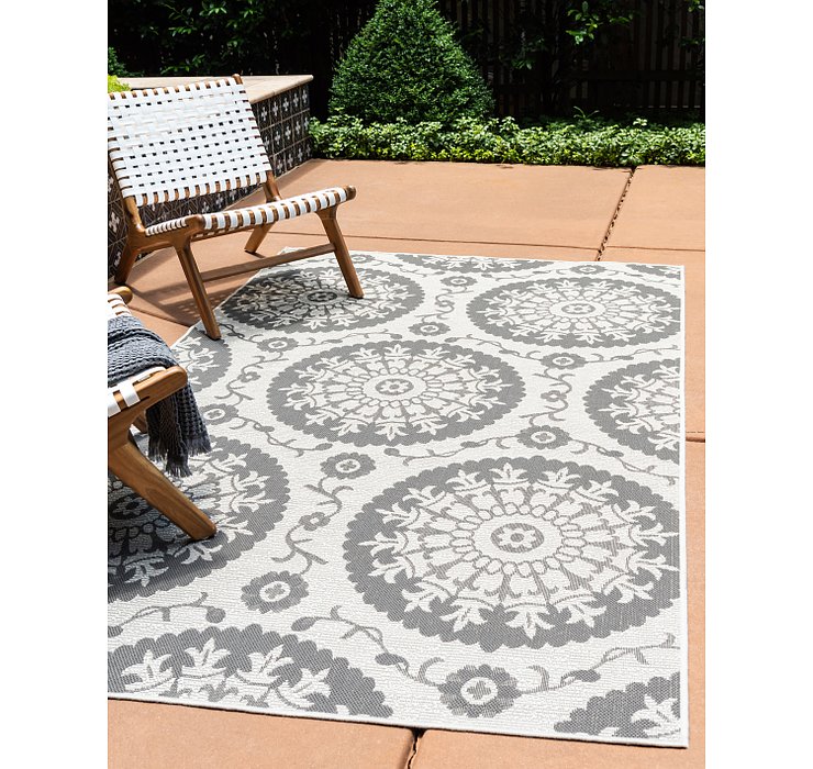 3' 3 x 5' Outdoor Botanical Rug