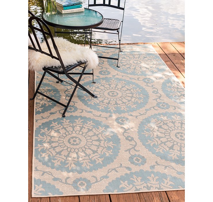 5' 3 x 8' Outdoor Botanical Rug