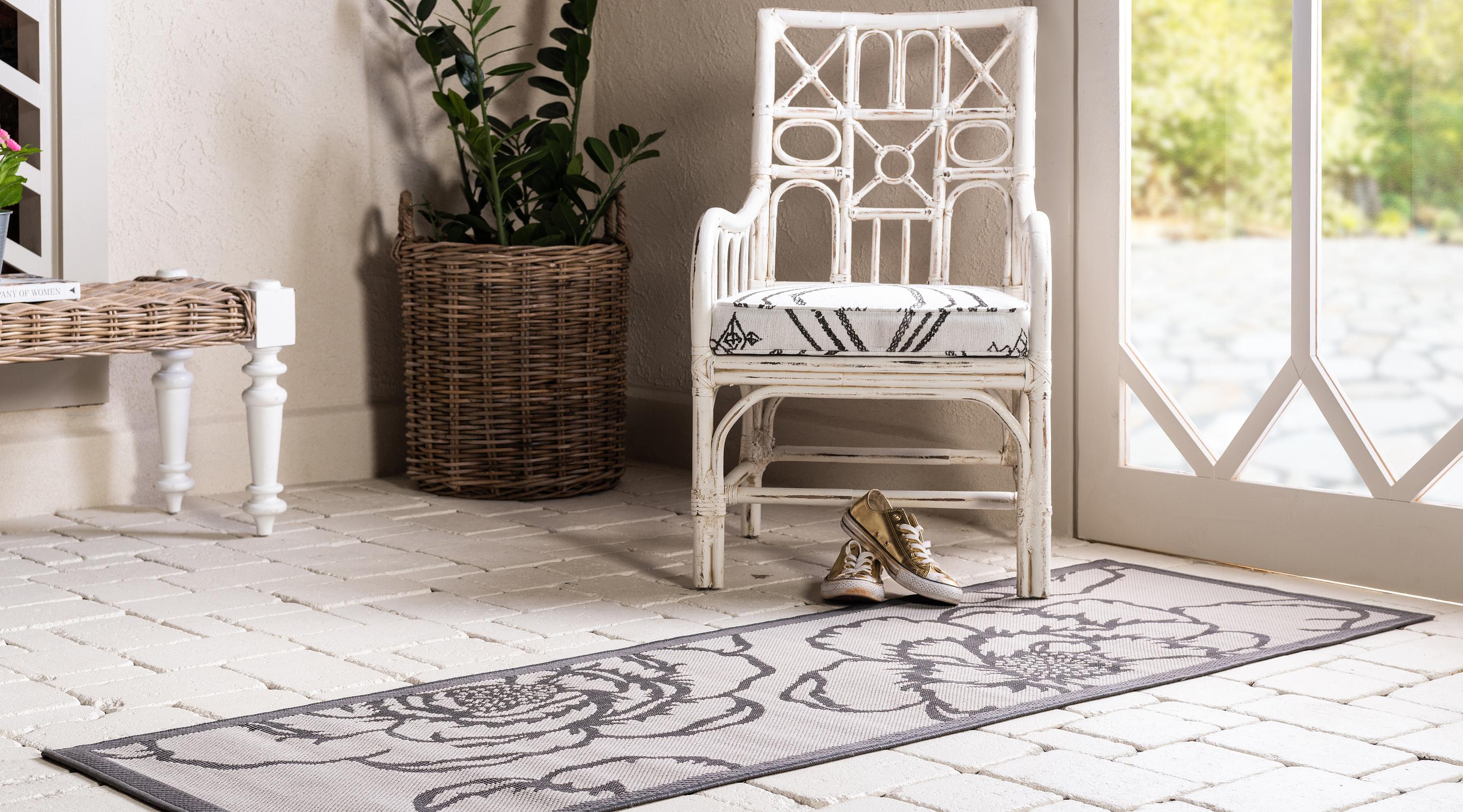 Gray 2' 2 x 6' Outdoor Botanical Runner Rug eSaleRugs