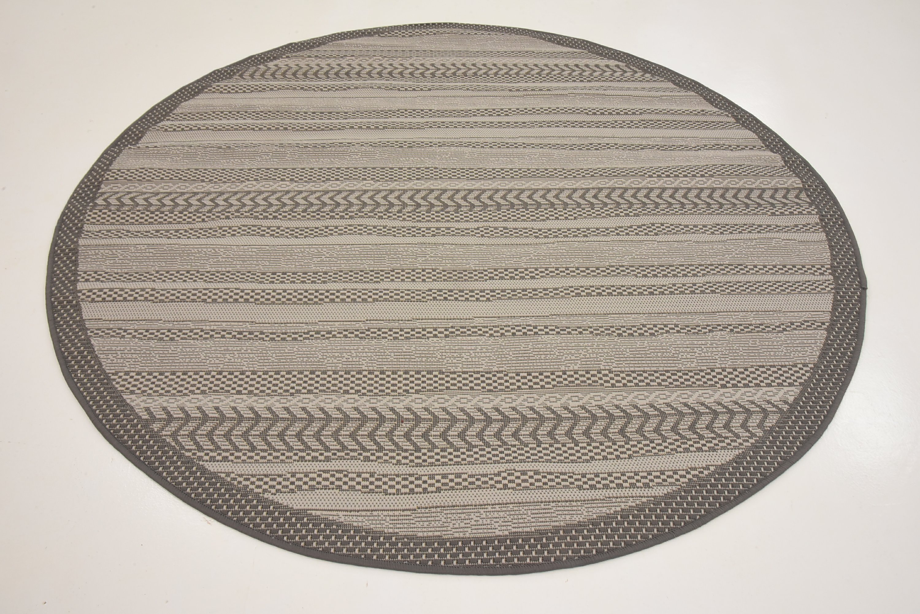 Gray 6' x 6' Outdoor Border Round Rug Area Rugs eSaleRugs