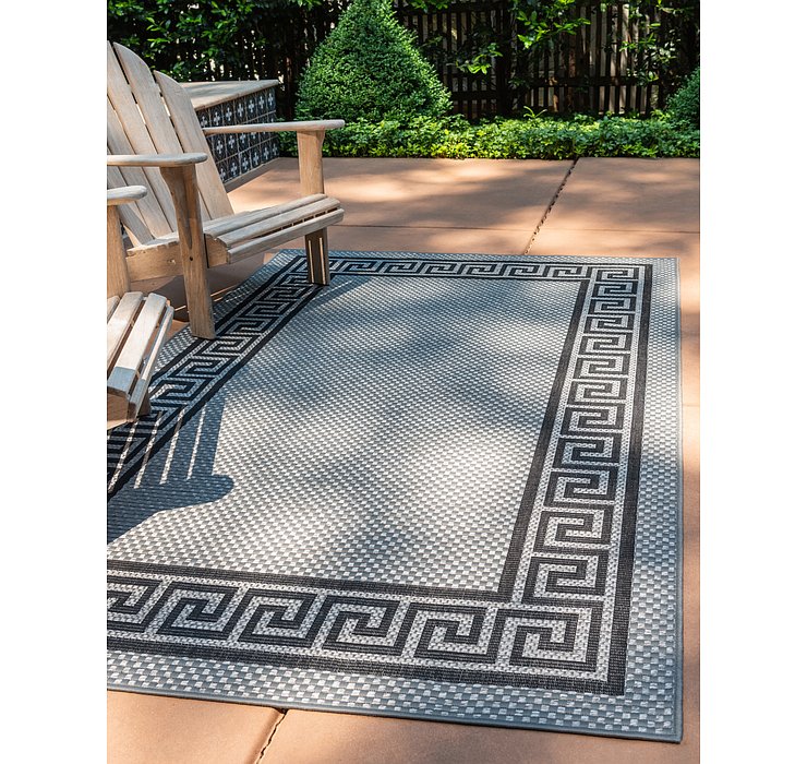 5' 3 x 8' Outdoor Border Rug