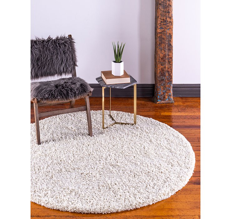 8' 2 x 8' 2 Solid Shag Round Rug