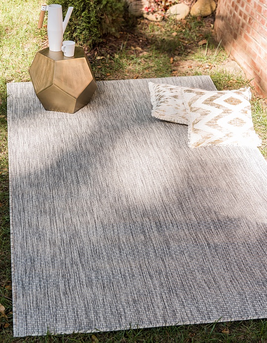 Light Gray 5' x 8' Outdoor Solid Rug Area Rugs eSaleRugs