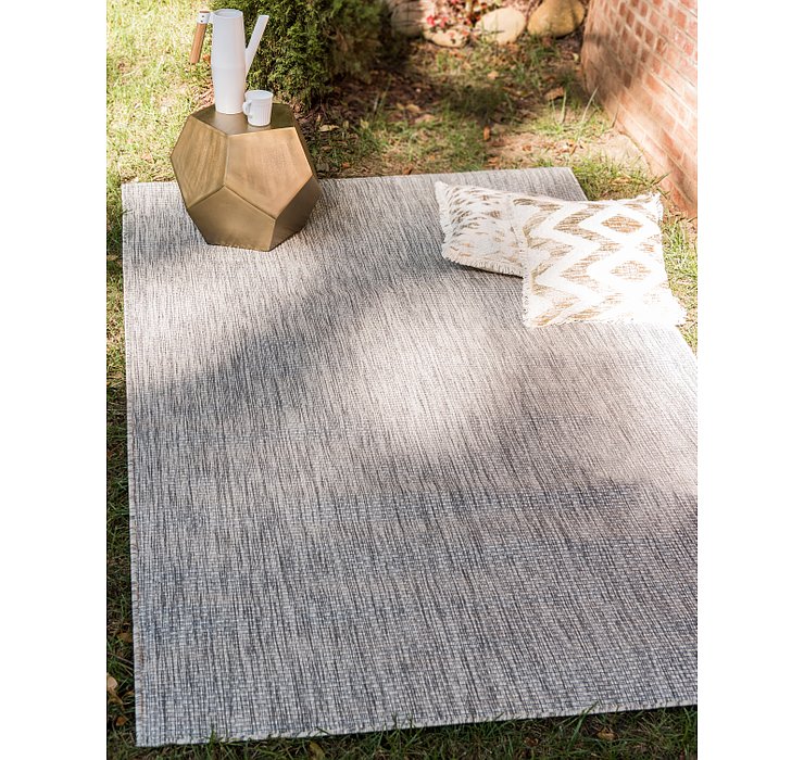 5' x 8' Outdoor Basic Rug