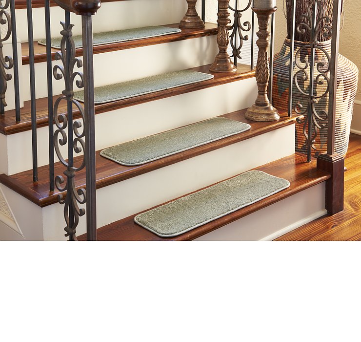 0' 9 x 2' 6 Solid Stair Tread Rug