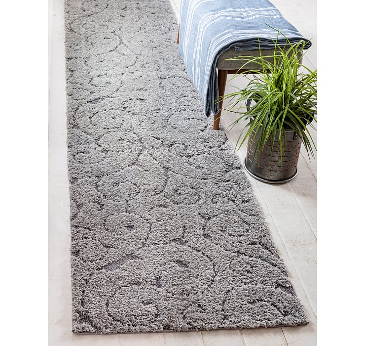 2' x 6' 7 Floral Shag Runner Rug