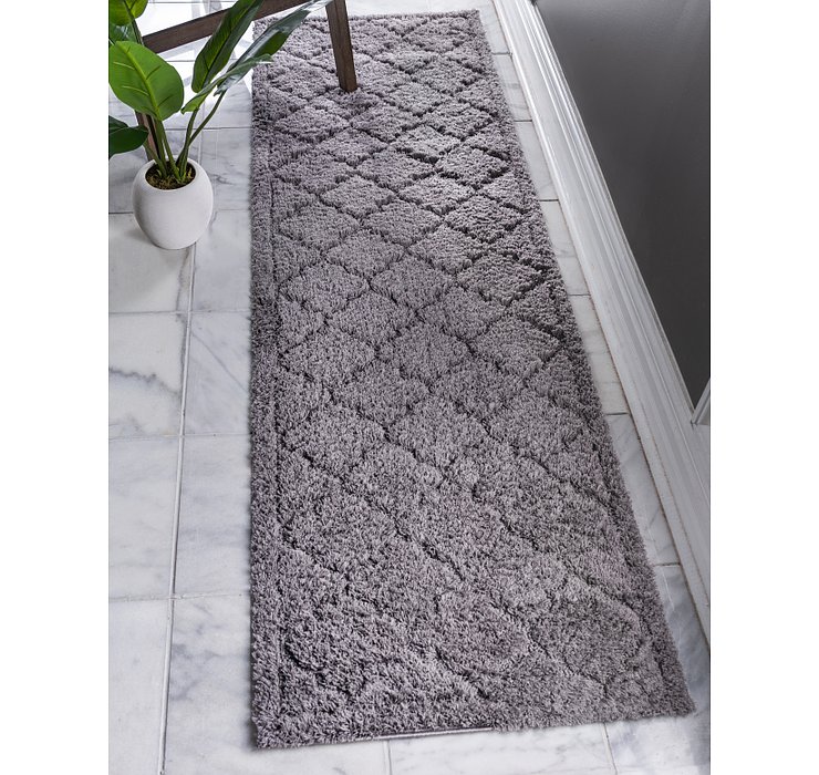 2' 7 x 10' Trellis Shag Runner Rug