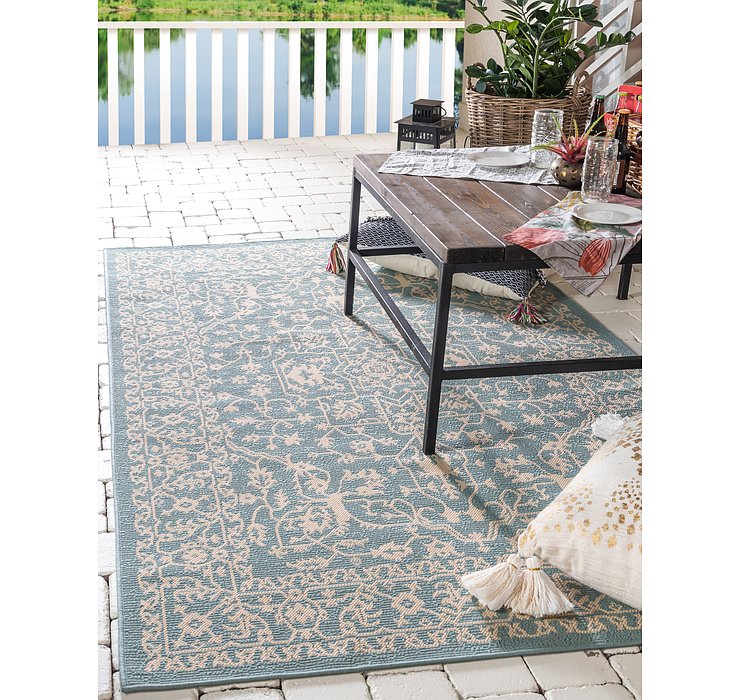 7' x 10' Outdoor Botanical Rug