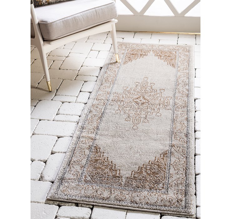 2' 7 x 10' Delilah Runner Rug