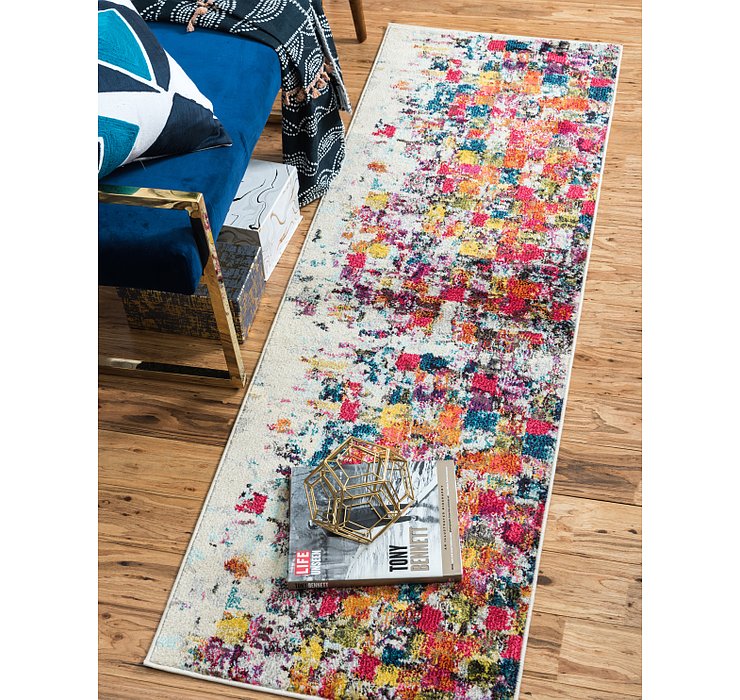 2' 7 x 10' Casablanca Runner Rug