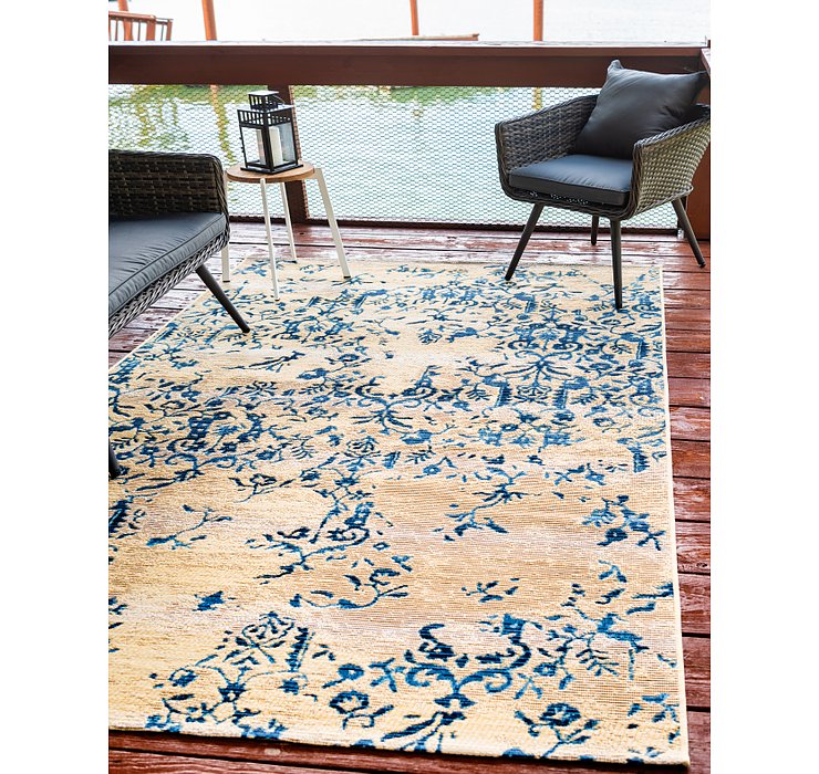 5' 3 x 8' Outdoor Botanical Rug