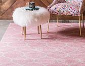 8' x 10' Trellis Frieze Rug thumbnail