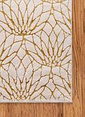 Unique Loom 2' x 6' Marilyn Monroe™ Glam Dahlia Runner Rug thumbnail image 7
