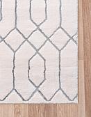 2' x 6' Marilyn Monroe™ Glam Trellis Runner Rug thumbnail